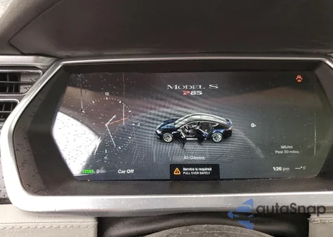 2013 Tesla Model S z USA, uszkodzony, nr VIN 5YJSA1DP7DFP07140